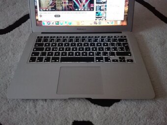 Apple MacBook Air. 13,3“. i5. SSD 256 GB. Nová nabíjačka. - 3