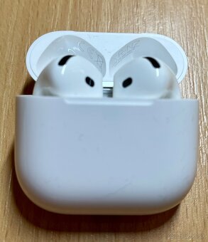 Apple Airpods 4 (ANC) - 3