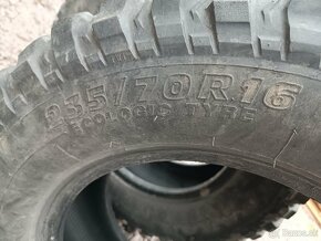 Predám pneumatiky vzor DAKAR 235/70/R16 - 3