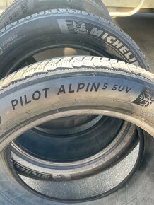 Michelin 285/45R21 - 3