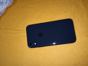 Predam/vymením Iphone xr 64gb black - 3