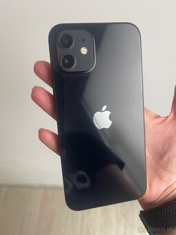 iPhone 12 čierny - 3