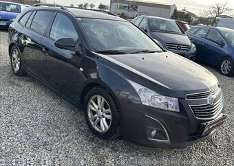 Chevrolet Cruze 1,7 nafta manuál 96 kw - 3