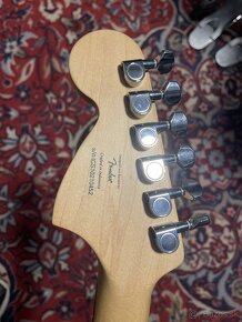 Squire by Fender Stratocaster/Standard - 3