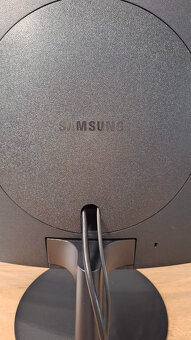 27" Samsung - Prehnutý - 3