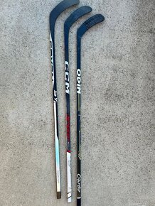 ✅ HOKEJKY - ĽAVAČKY CCM FT6 PRO + BAUER SYNC + ODIN = 50 € ✅ - 3