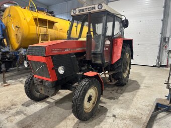 Traktor Zetor Crystal 8111 - 3