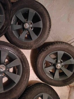 5ks alu disky orig. Nissan 6x139,7 r17 letné 6mm 235/65 r17 - 3