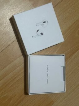 airpods 2. a 3. generácie - 3