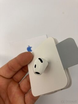 Originál Apple náhradné slúchadlo AirPods 4 Generácie - 3