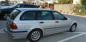 BMW 318i Touring - 3