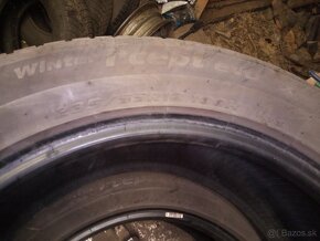 Predám 2ks zimné pneu Hankook 235/55R18 dezen5,5-6mm - 3