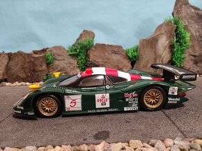 prodám model 1:18 Porsche 911 GT1 Le Mans 1998 zackspeed - 3