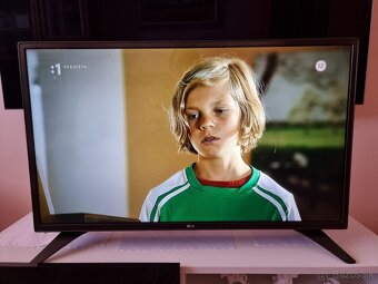 Predám LED TV LG 32LB561V Full HD - 3