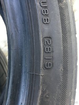 Bridgestone letne pneu 235/40 R19 - 3