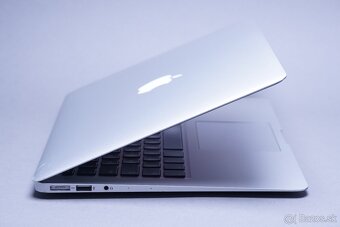 ZÁRUKA/Macbook Air 13.3"/I5 1.3GHZ/4GB RAM/128GBSSD/CZ - 3