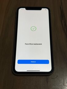 Predám Apple iPhone 11 64GB White Malé známky opotrebovania - 3