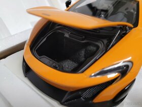 Model 1:18 McLaren 675 LT  Autoart  Orange - 3