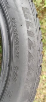 Bridgestone Blizzak - 3