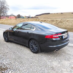 Jaguar xf 3.0 v6 biturbo 202 kw - 3