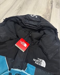 Supreme X The North Face Bunda - 3