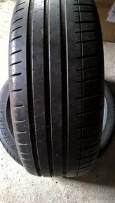 2 ks LETNÉ 215/45 ZR18 93Y MICHELIN cca 5-6 mm LEN 25,-€/kus - 3