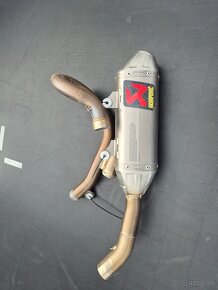 Akrapovic - 3