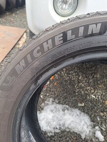 225/55r18 - 3