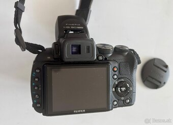 FujiFilm FinePix HS30 - 3