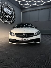 Mercedes Benz C63 AMG - 3