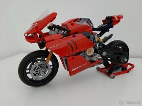 Lego Technic 2x motorka - 3