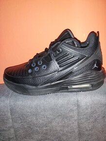 Jordan max aura 5 - 3