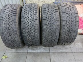 Bridgestone Blizzak 235/55 R19 - 3