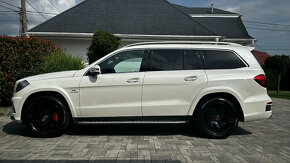 Mercedes GL trieda 63 AMG 4MATIC - 7 Miestne - 3