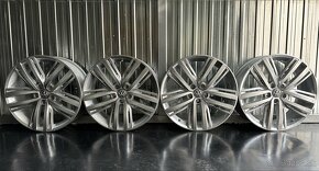 #8 Elektróny originál VW 5x112 r19 - 3