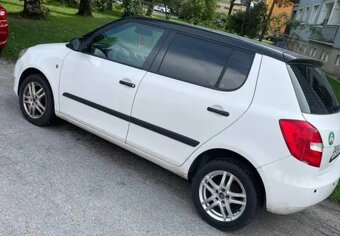 Škoda Fabia 1,2 51kw  r. v. 2011 - 3