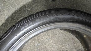 Nokian 235/40R18 zimné - 3