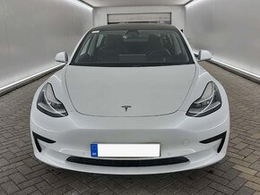 Tesla Model 3 - 3