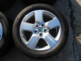 17"-LETNA SADA KOLIES NA PREDAJ 225/50R17 5x112 ORIG. ŠKODA. - 3