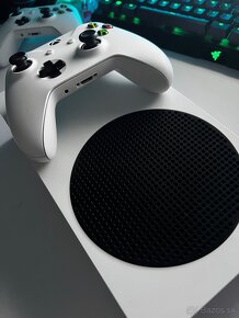 Xbox Series S + 2x ovládač - 3