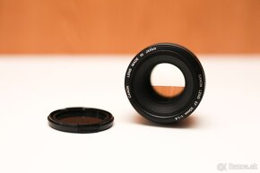 Canon EF 50 mm 1:1.4 - 3