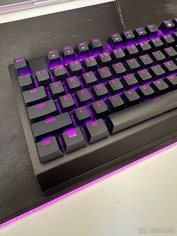 Razer BlackWidow V3 Tenkeyless (Yellow Switch) - 3