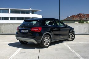 Mercedes-Benz GLA 180d Automat - 3