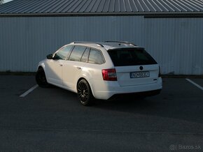 Škoda Octavia Combi 2.0 TDI RS DSG - 3