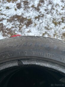 245/45 R18 - 3