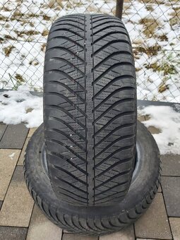 Predám zimné pneumatiky Good year 205/55 R16 - 3