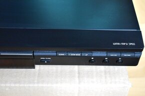 Panasonic DVD-S35 Dolby Digital DTS - 3