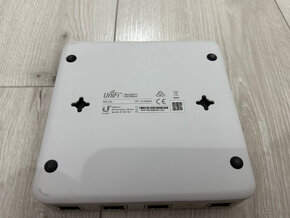 Ubiquiti UniFi Security Gateway - 3