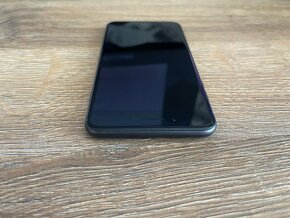 iPhone 8 Plus 64GB - 3