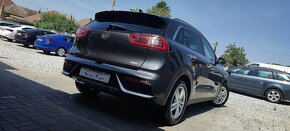 Kia Niro 1.6 GDi Hybrid Platinum A/T Možný Leasing - 3